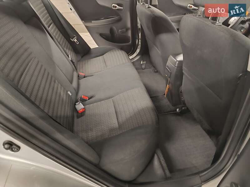 Седан Toyota Corolla 2011 в Львове фото 25 Седан Toyota Corolla 2011 в Львове