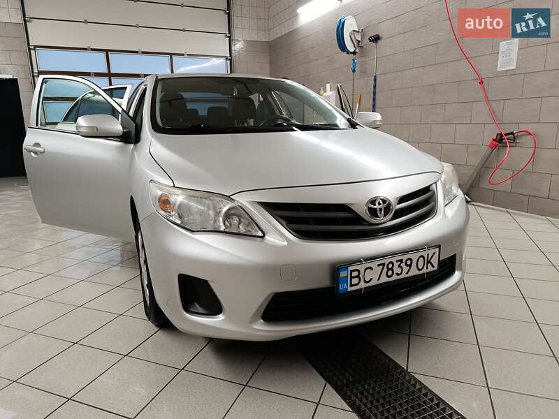 Седан Toyota Corolla 2011 в Львове фото 30 Седан Toyota Corolla 2011 в Львове