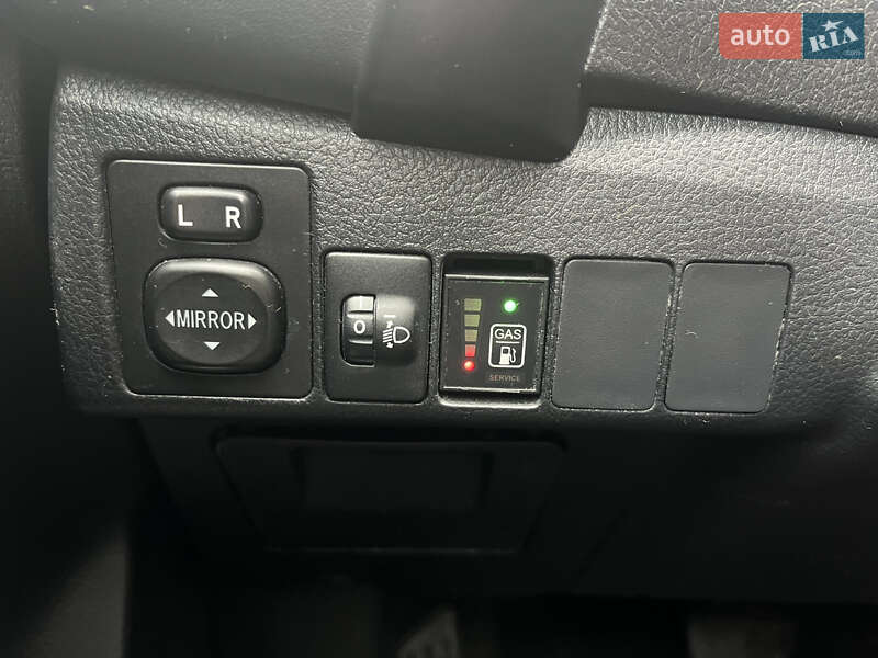 Седан Toyota Corolla 2017 в Днепре