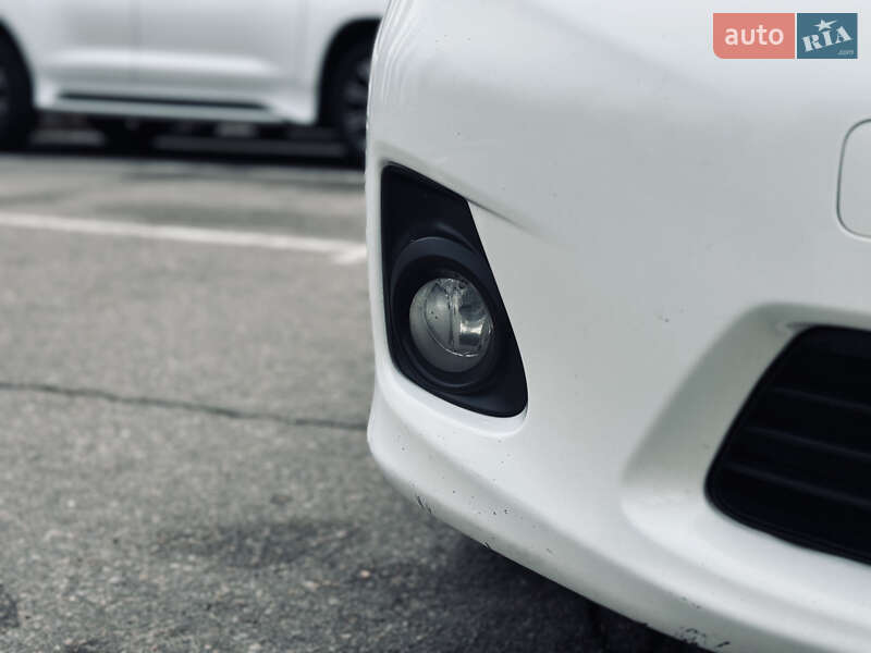 Седан Toyota Corolla 2011 в Кременчуге фото 8 Седан Toyota Corolla 2011 в Кременчуге