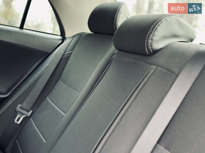 Седан Toyota Corolla 2011 в Кременчуге фото 14 Седан Toyota Corolla 2011 в Кременчуге