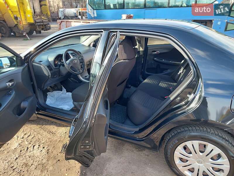 Седан Toyota Corolla 2008 в Киеве