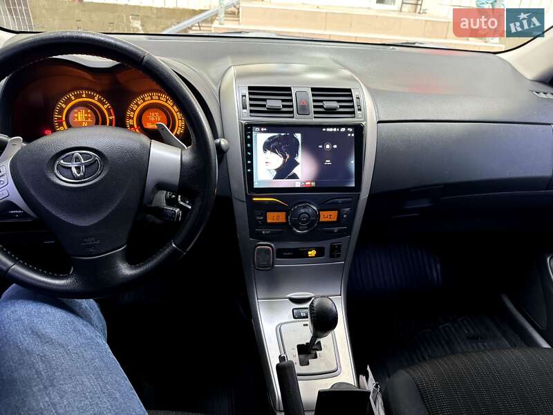 Седан Toyota Corolla 2008 в Киеве