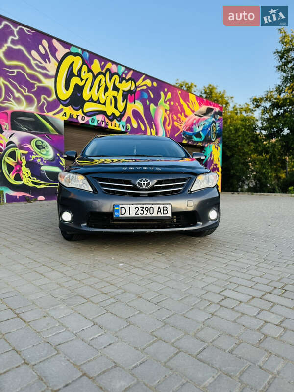 Седан Toyota Corolla 2011 в Кам'янець-Подільському