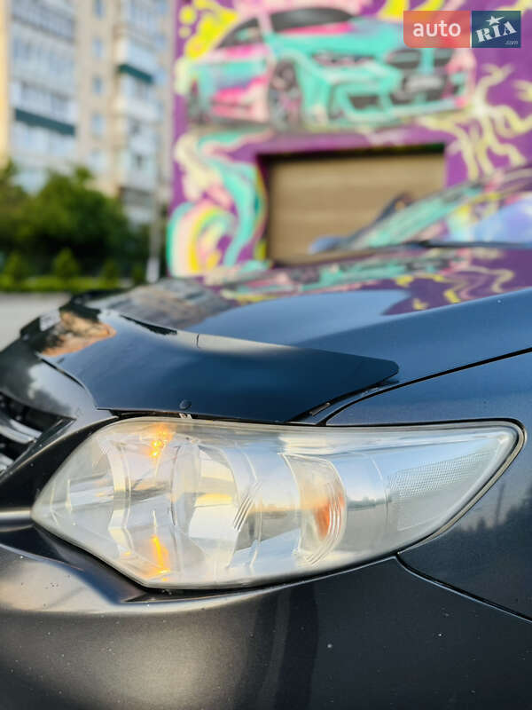 Седан Toyota Corolla 2011 в Кам'янець-Подільському