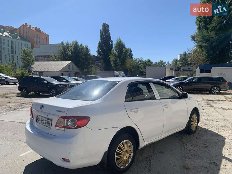 Седан Toyota Corolla 2010 в Киеве фото 6 Седан Toyota Corolla 2010 в Киеве