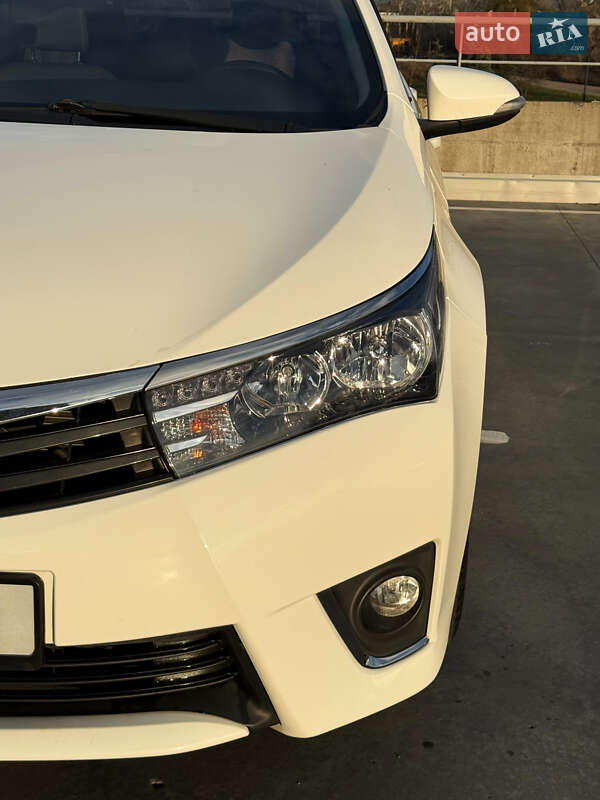 Седан Toyota Corolla 2013 в Киеве фото 15 Седан Toyota Corolla 2013 в Киеве