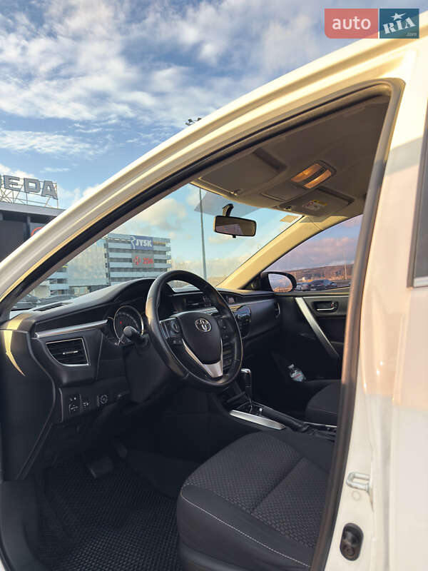 Седан Toyota Corolla 2013 в Киеве фото 19 Седан Toyota Corolla 2013 в Киеве