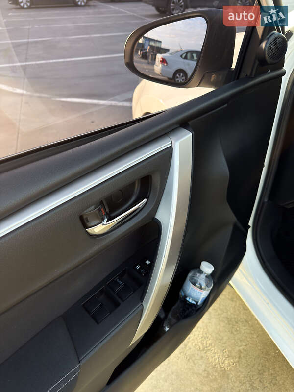 Седан Toyota Corolla 2013 в Киеве фото 24 Седан Toyota Corolla 2013 в Киеве