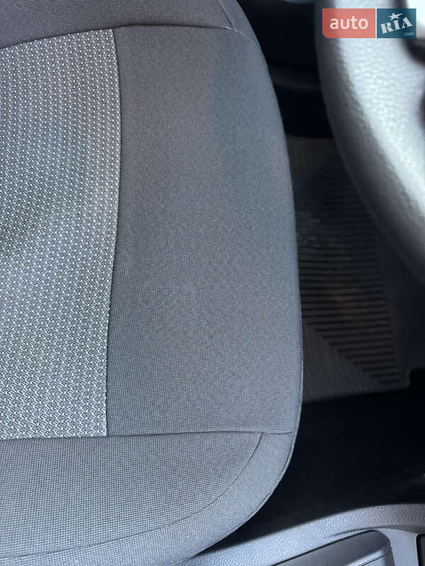 Седан Toyota Corolla 2016 в Киеве фото 28 Седан Toyota Corolla 2016 в Киеве