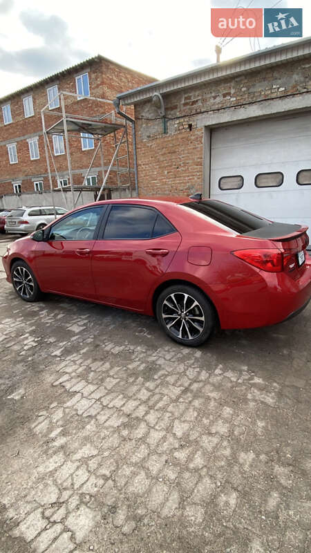 Седан Toyota Corolla 2017 в Борисполе
