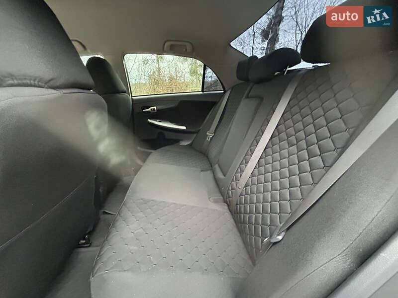 Седан Toyota Corolla 2007 в Лубнах