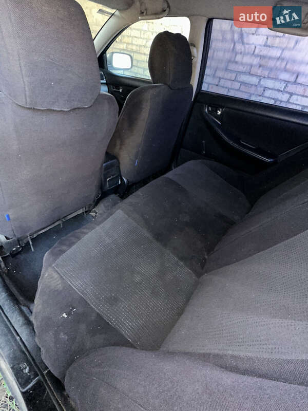 Седан Toyota Corolla 2005 в Києві