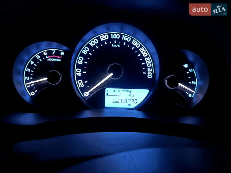 Седан Toyota Corolla 2014 в Киеве фото 6 Седан Toyota Corolla 2014 в Киеве