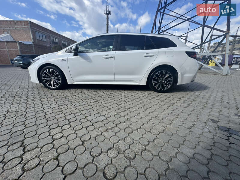 Универсал Toyota Corolla 2020 в Черновцах