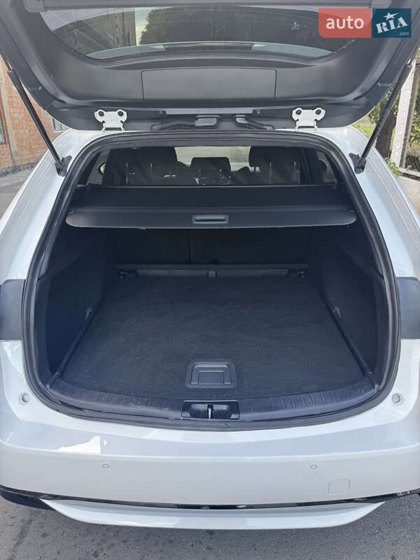 Универсал Toyota Corolla 2020 в Черновцах