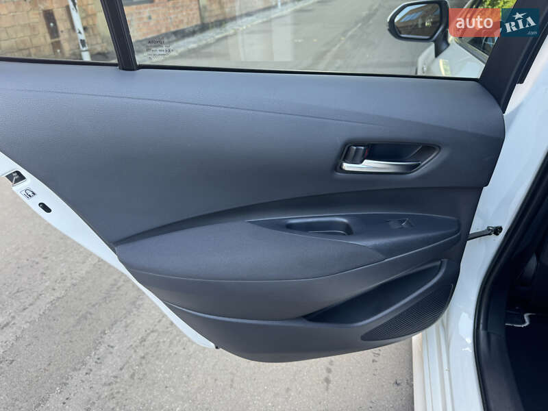 Универсал Toyota Corolla 2020 в Черновцах