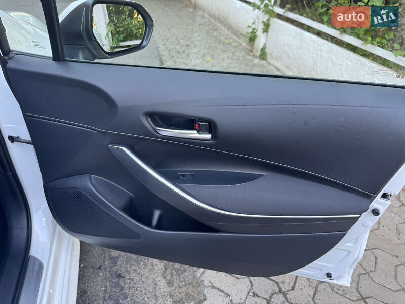 Универсал Toyota Corolla 2020 в Черновцах