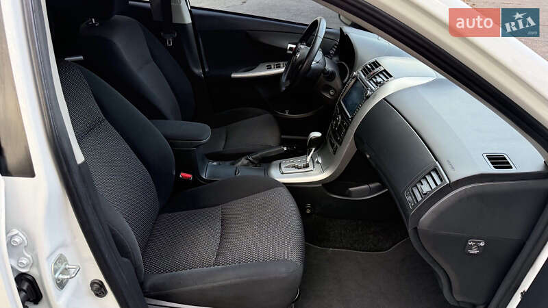 Седан Toyota Corolla 2012 в Желтых Водах фото 15 Седан Toyota Corolla 2012 в Желтых Водах