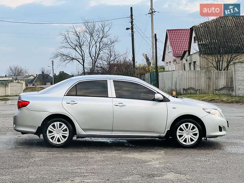 Седан Toyota Corolla 2009 в Харькове
