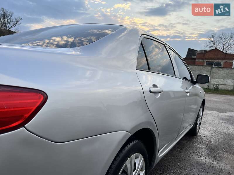 Седан Toyota Corolla 2009 в Харькове