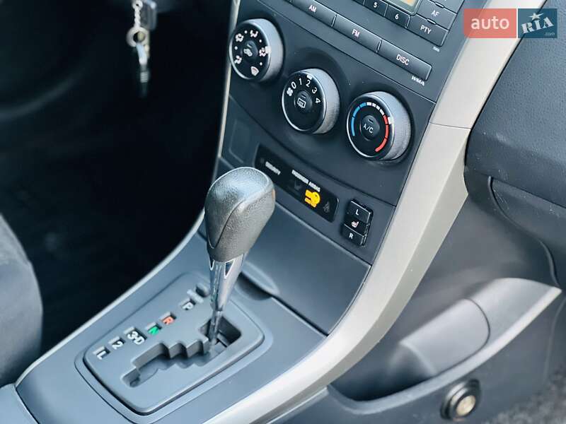 Седан Toyota Corolla 2009 в Харькове