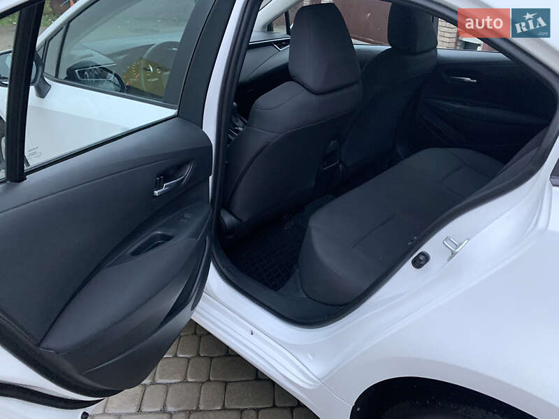 Седан Toyota Corolla 2021 в Киеве