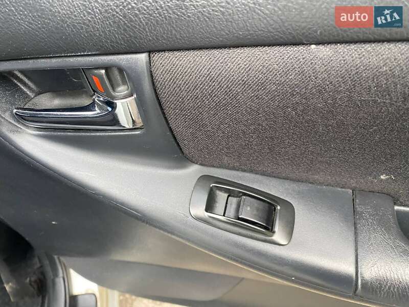Седан Toyota Corolla 2006 в Киеве фото 24 Седан Toyota Corolla 2006 в Киеве