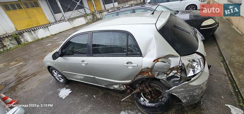 Хетчбек Toyota Corolla 2005 в Луцьку