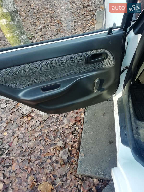 Ліфтбек Toyota Corolla 1992 в Кривому Розі фото 14 Ліфтбек Toyota Corolla 1992 в Кривому Розі