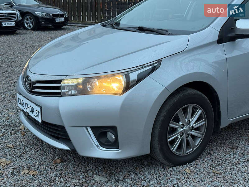 Седан Toyota Corolla 2015 в Стрию фото 3 Седан Toyota Corolla 2015 в Стрию