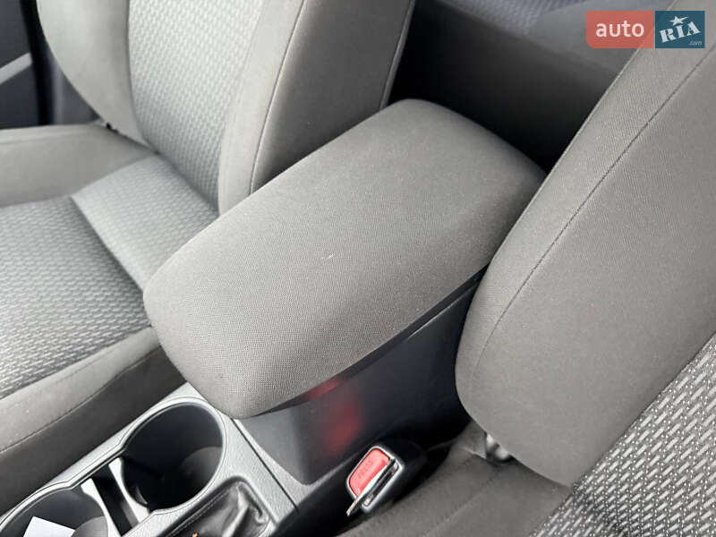 Седан Toyota Corolla 2015 в Стрию фото 28 Седан Toyota Corolla 2015 в Стрию