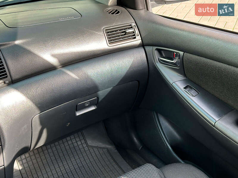 Хетчбек Toyota Corolla 2005 в Одесі