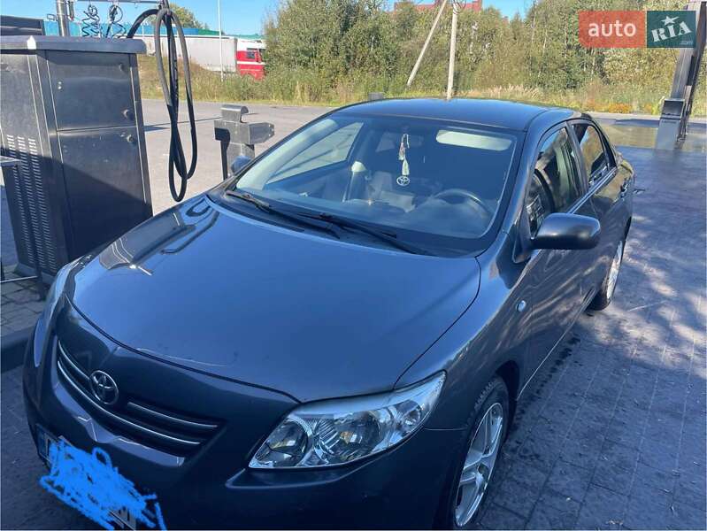 Седан Toyota Corolla 2008 в Ратному
