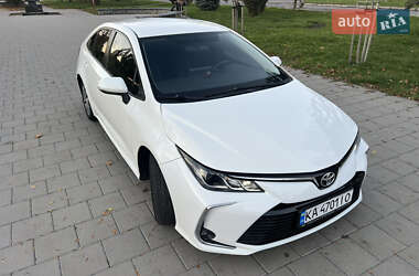 Седан Toyota Corolla 2019 в Киеве