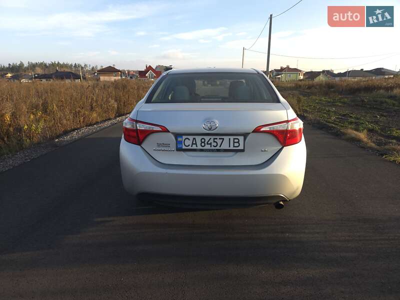 Седан Toyota Corolla 2016 в Черкасах