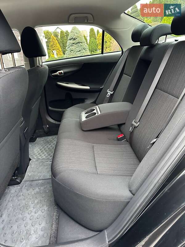 Седан Toyota Corolla 2008 в Києві