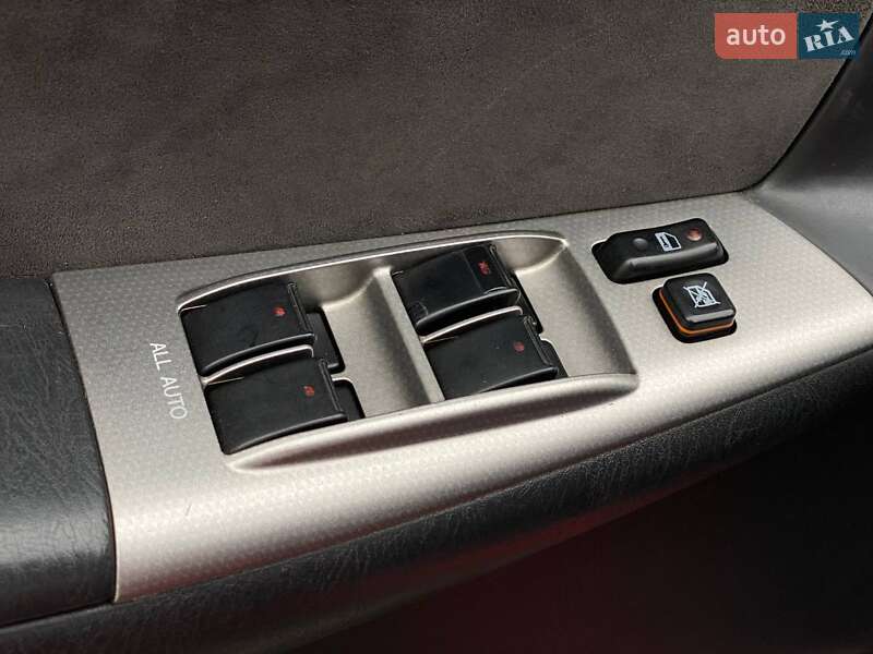 Хетчбек Toyota Corolla 2007 в Києві фото 23 Хетчбек Toyota Corolla 2007 в Києві