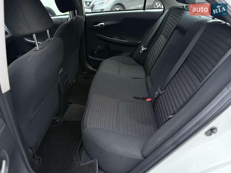 Седан Toyota Corolla 2011 в Одессе