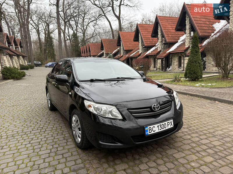 Седан Toyota Corolla 2008 в Львові