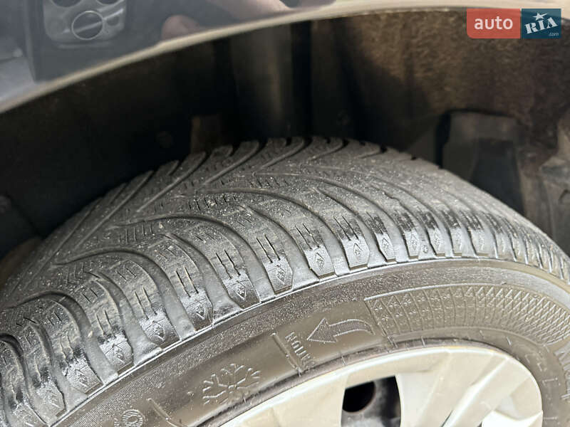 Седан Toyota Corolla 2008 в Львові