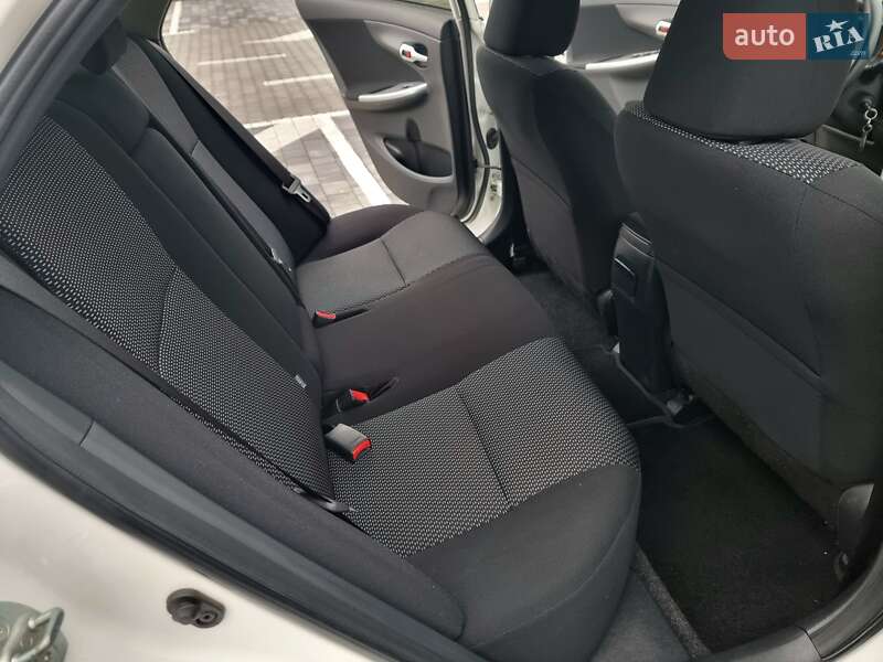 Седан Toyota Corolla 2012 в Вінниці