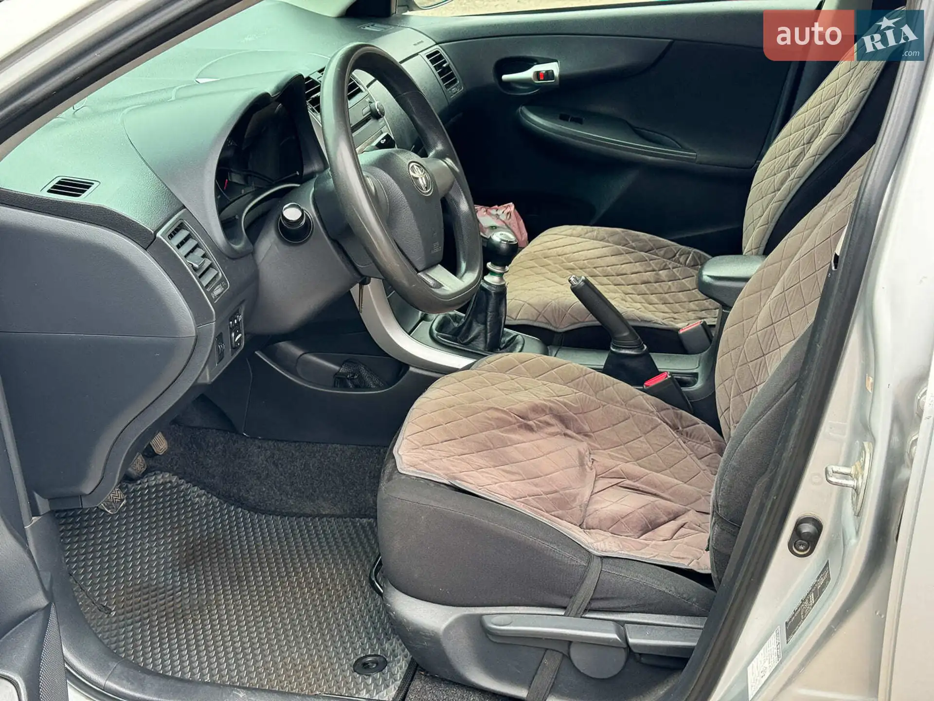 2010 Toyota Corolla - мініатюра 14