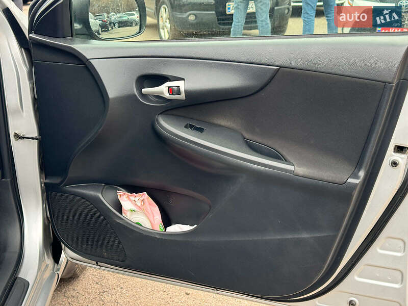 Седан Toyota Corolla 2010 в Вінниці