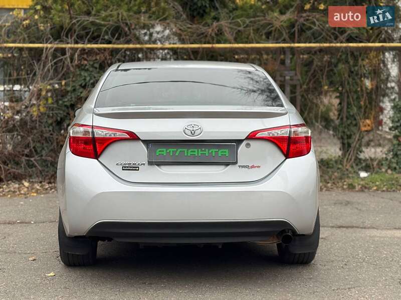 Седан Toyota Corolla 2015 в Одесі