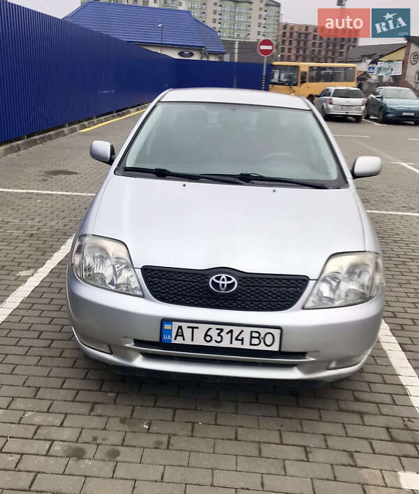 Седан Toyota Corolla 2002 в Калуше