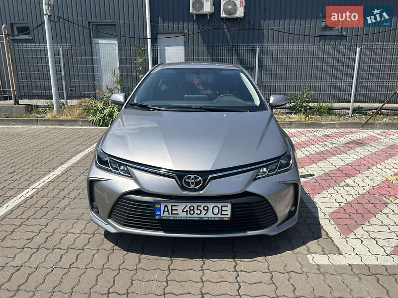 Седан Toyota Corolla 2020 в Києві
