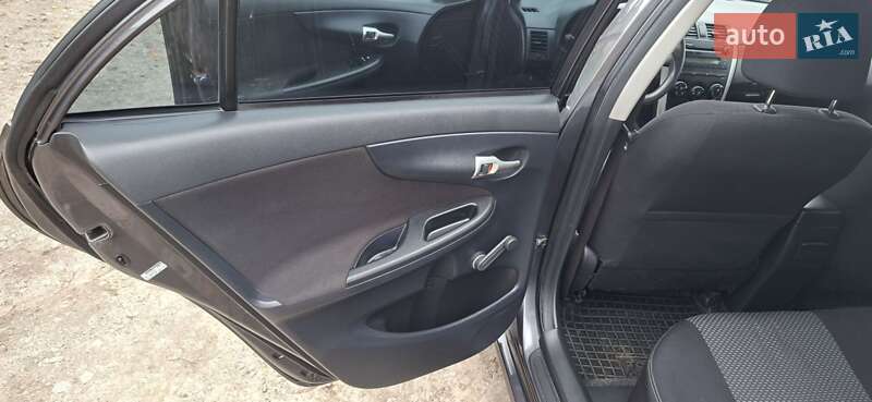 Седан Toyota Corolla 2012 в Нежине