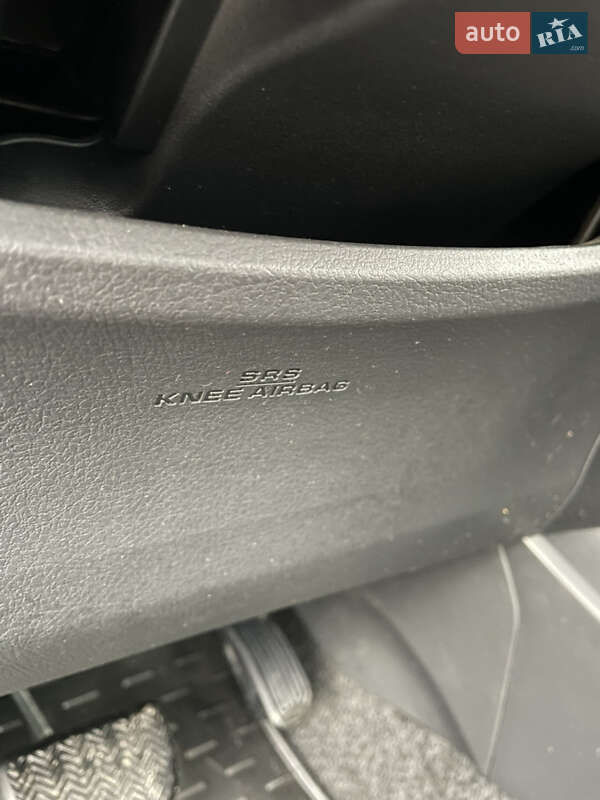 Седан Toyota Corolla 2012 в Киеве