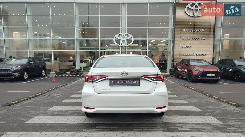 Седан Toyota Corolla 2021 в Києві